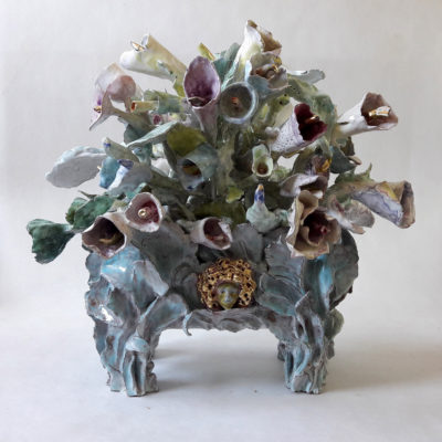 Digitales aurées roses, oeuvre de la ceramiste Odile Levigoureux, exposée lors de l'exposition Les Fruits de la terre